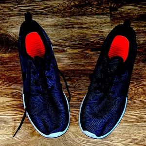 I am selling a pair of blue Nike shoes
